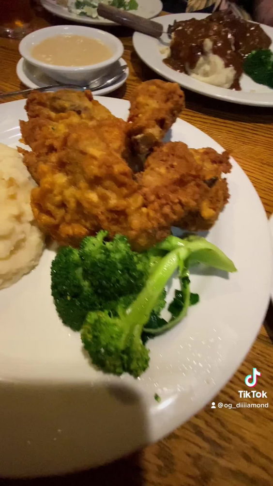 Billy Reed's Restaurant Bakery & Bar