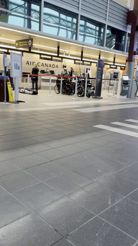 Thunder Bay International Airport (YQT)