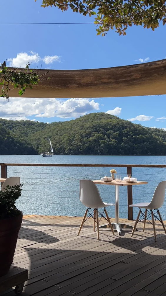 Cottage Point Inn - Restaurant