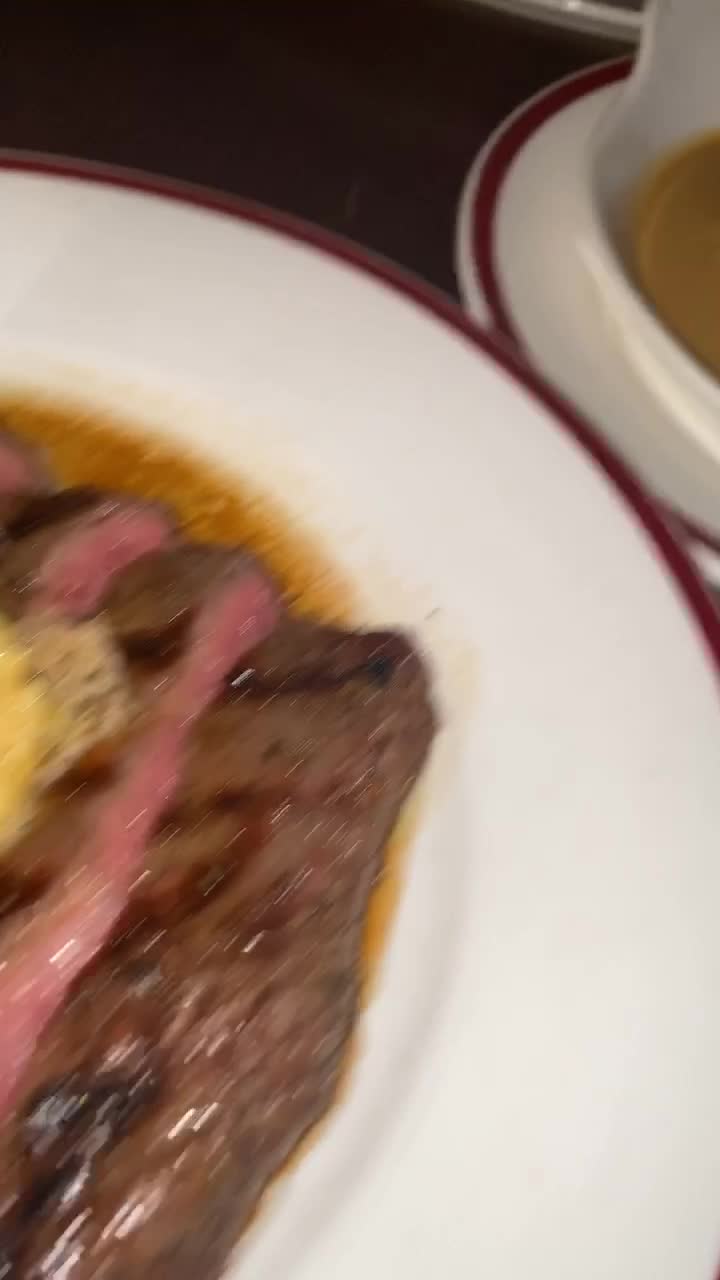Video review of Restaurant Hubert