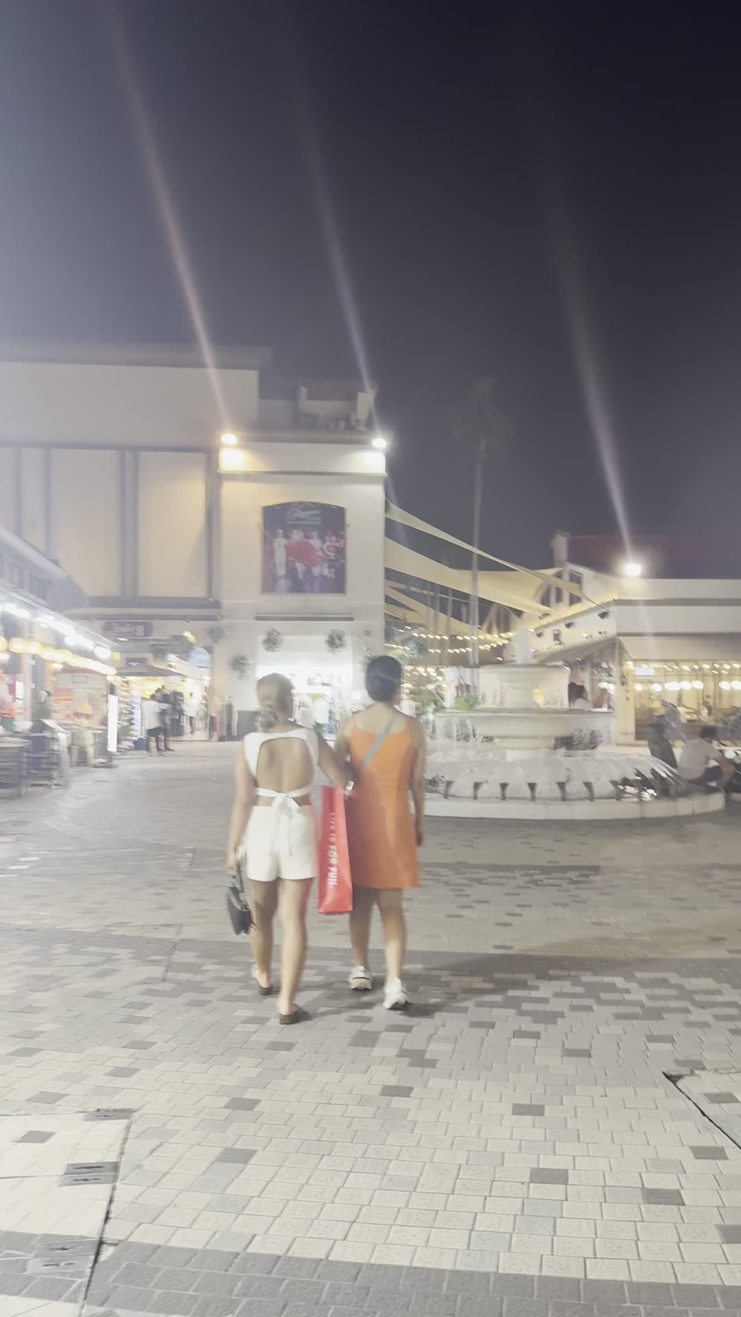 Asiatique (เอเชียทีค ฯ)