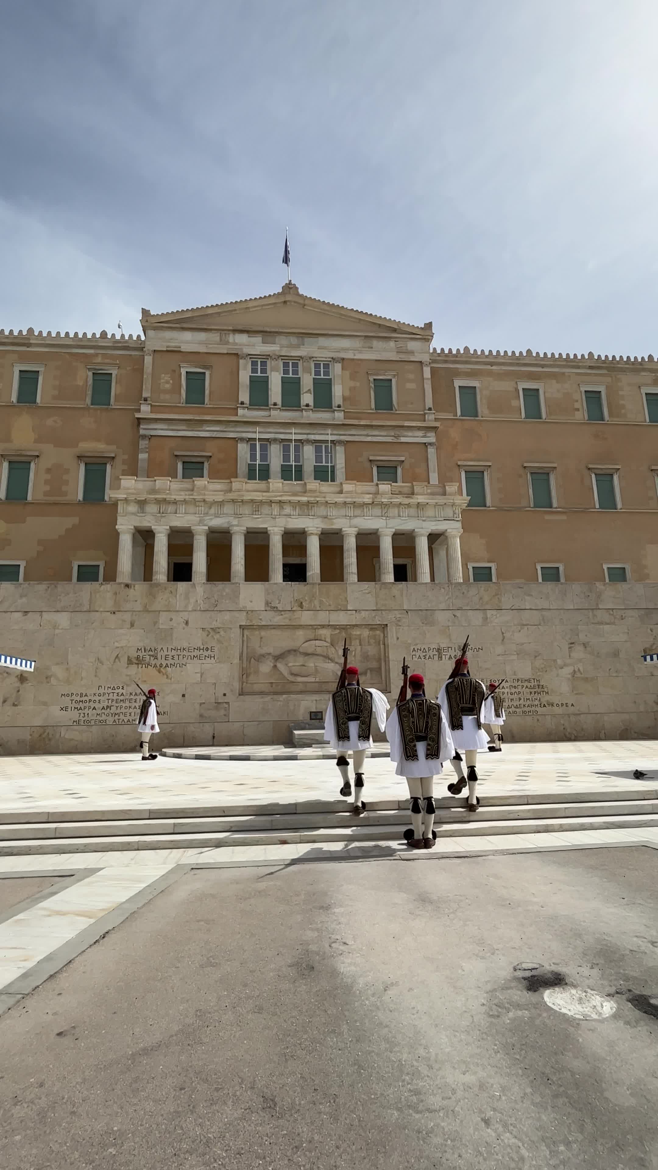 Video review of Syntagma Square (Πλατεία Συντάγματος)