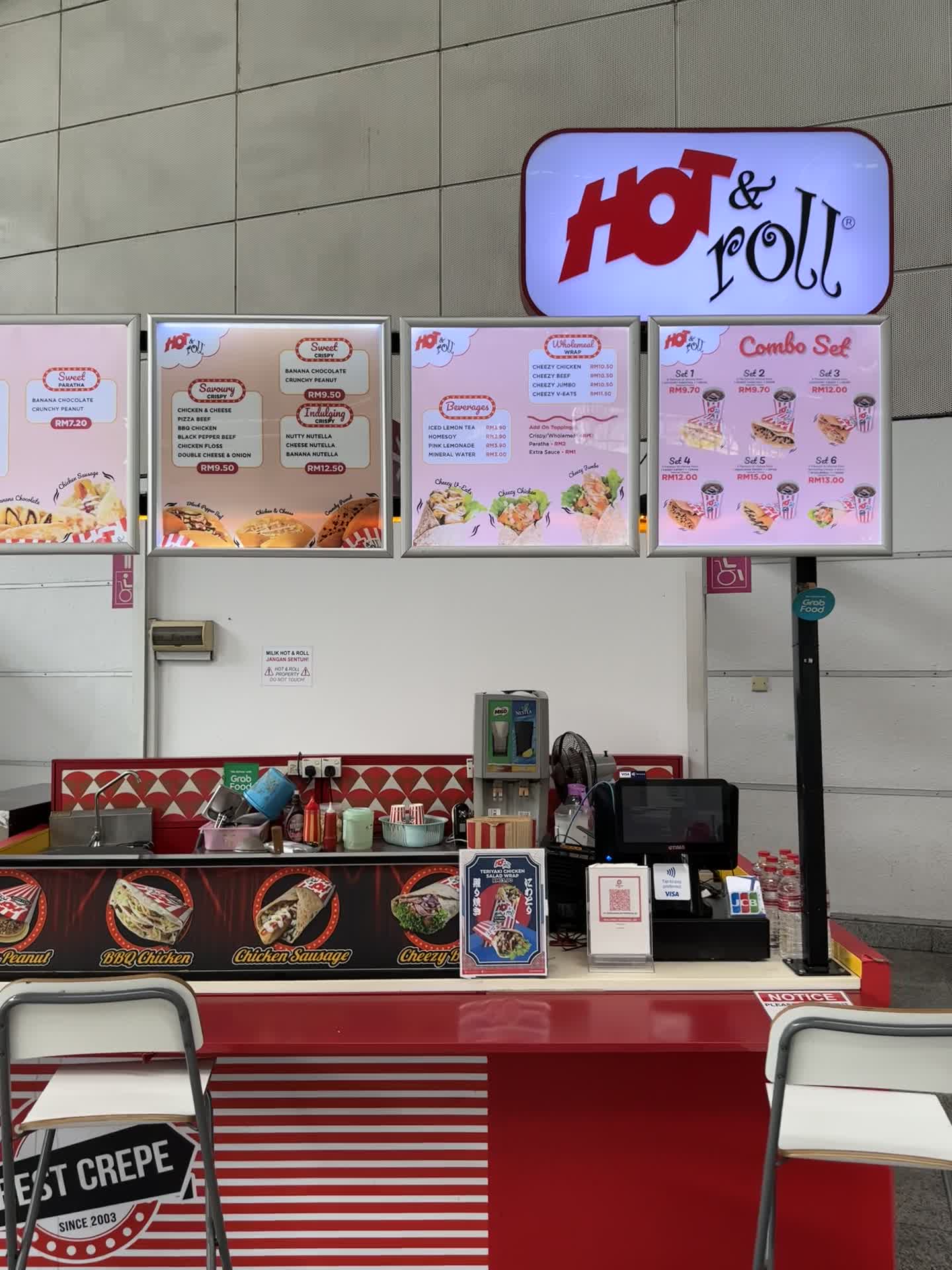 Hot & Roll