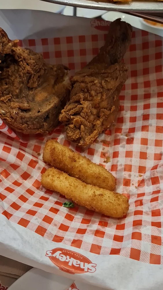 Shakey's SM Tanza