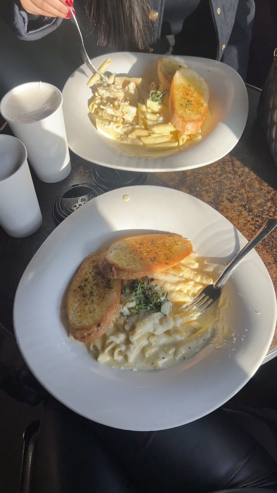 Cafe on the Ave