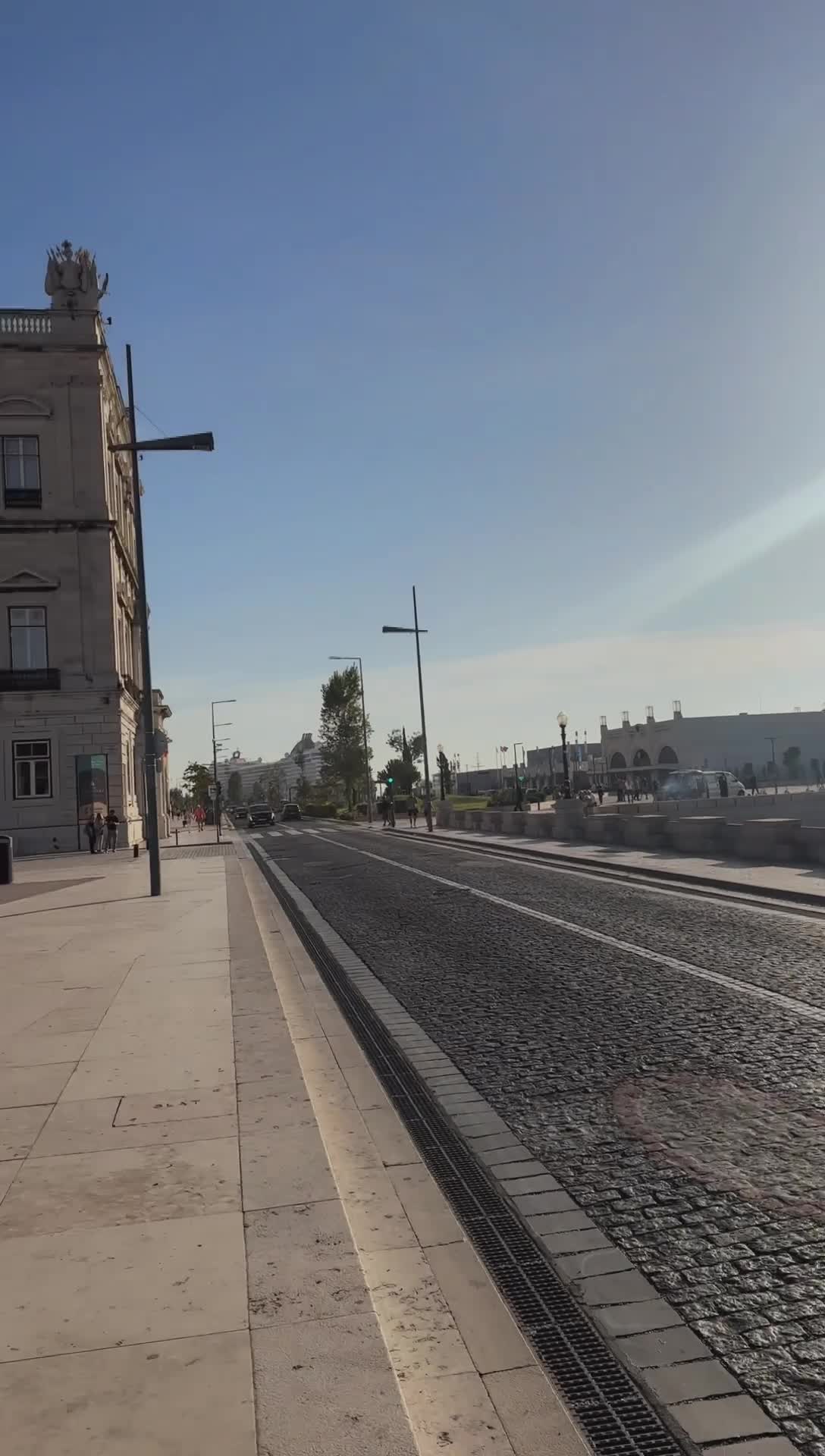 Baía Do Peixe - Praça Do Comércio