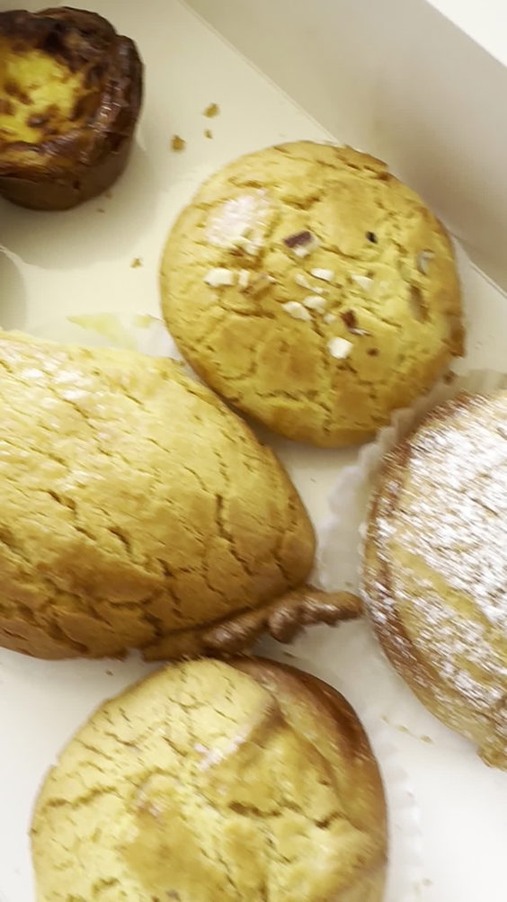 Pineapple King Bakery