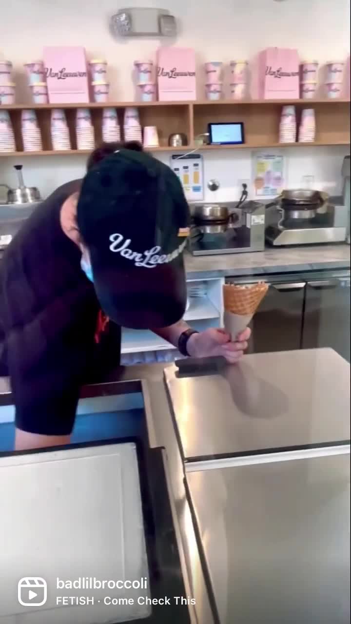 Video review of Van Leeuwen Ice Cream