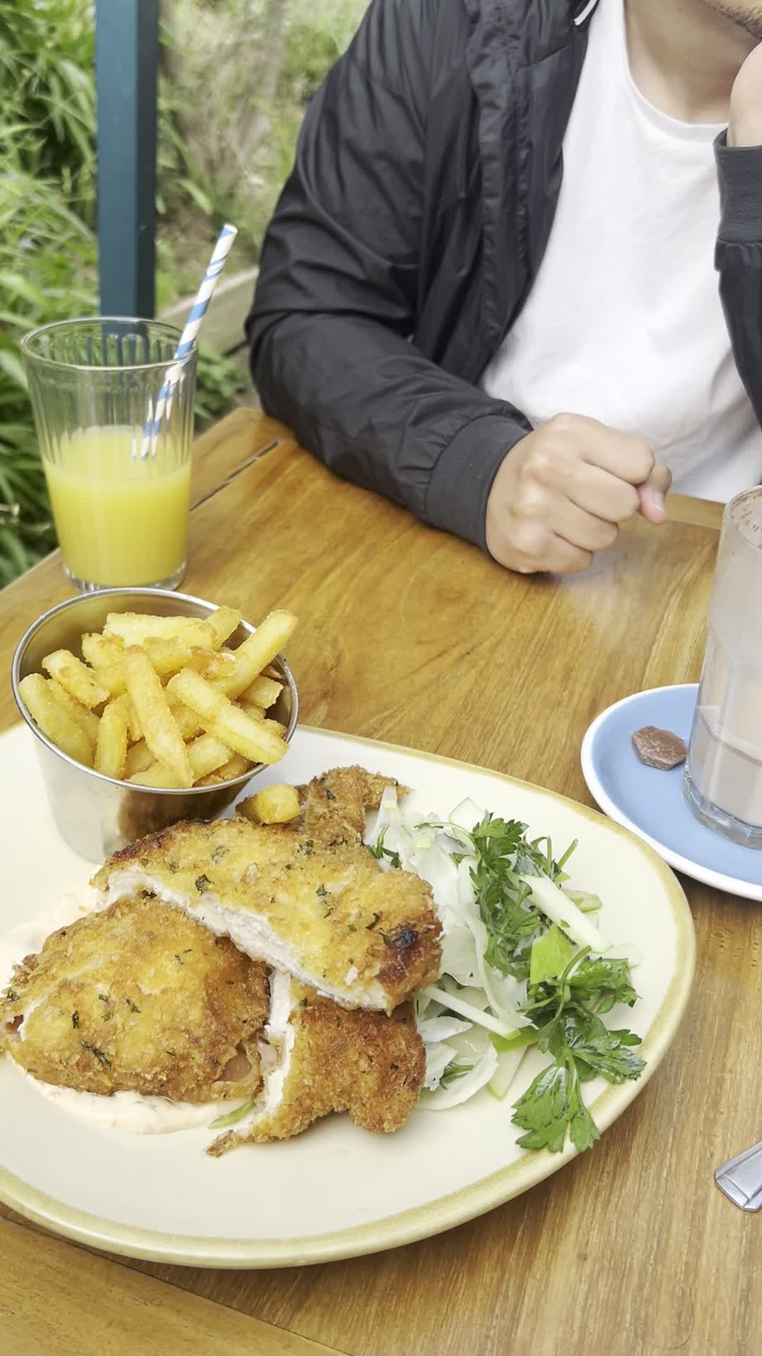 Video review of Kallista Tea Rooms