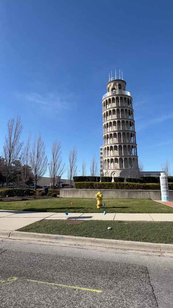 Leaning Tower of Niles