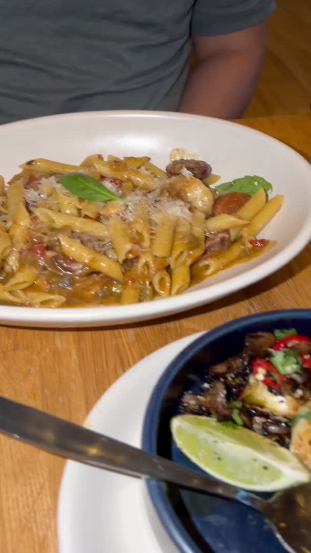 Video review of True Food Kitchen