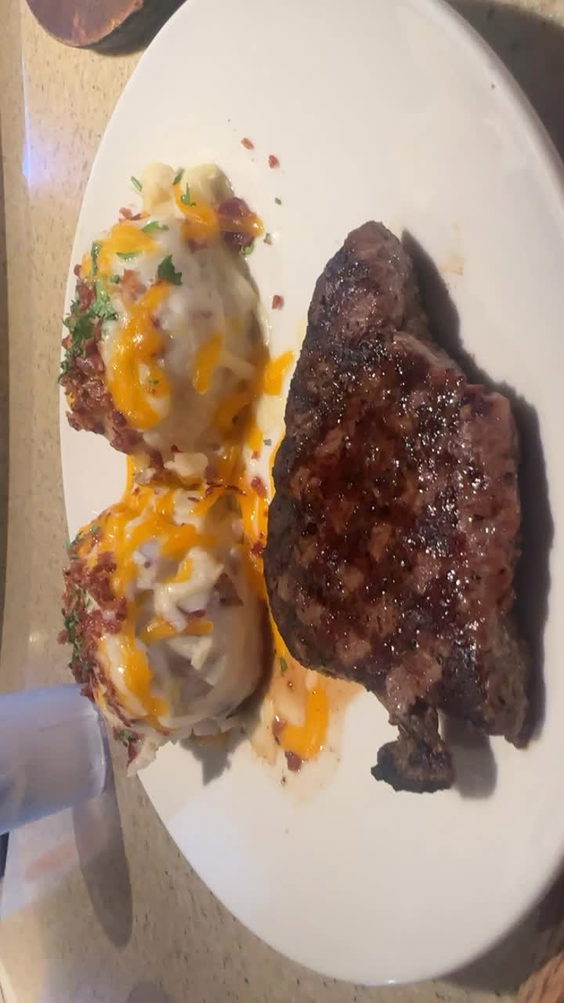 Applebee's Grill + Bar