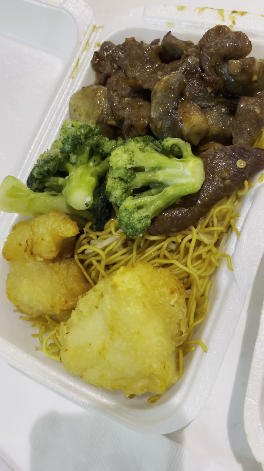 Video review of Ruby Thai (First Canadian Place)