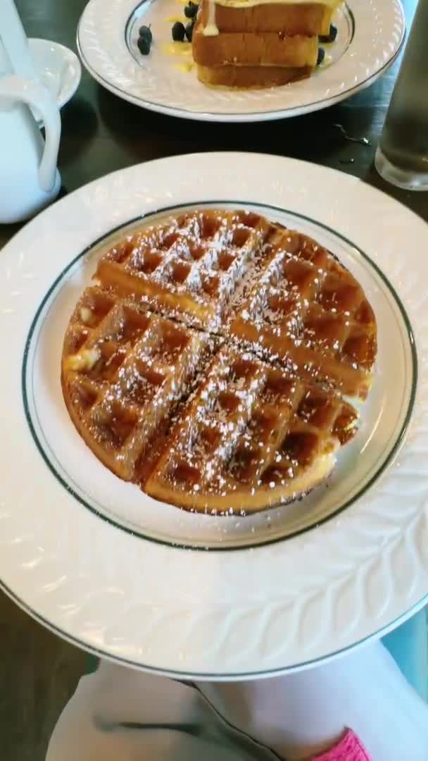 Video review of The Madison Bar and Grill