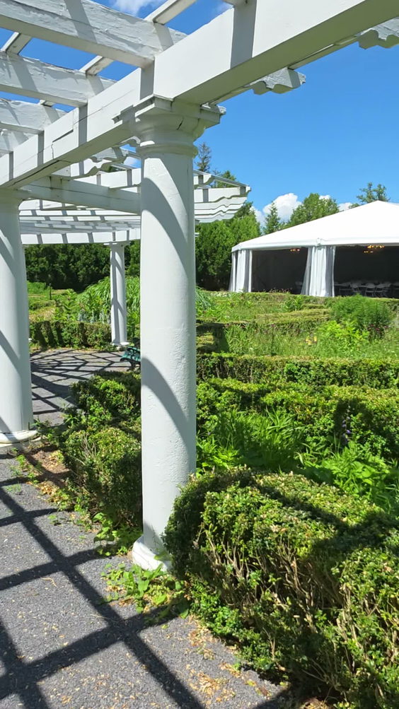 Sonnenberg Gardens