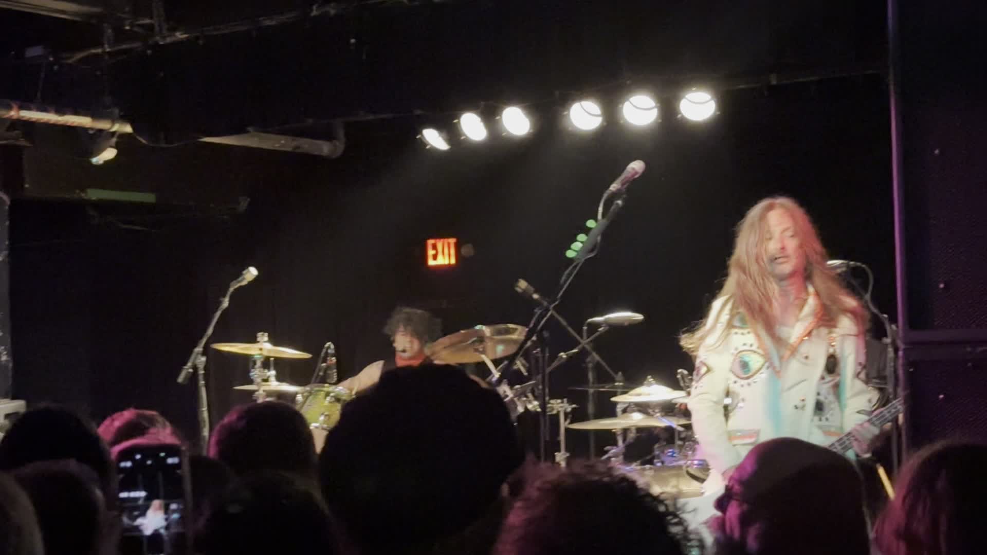 Video review of Black Cat