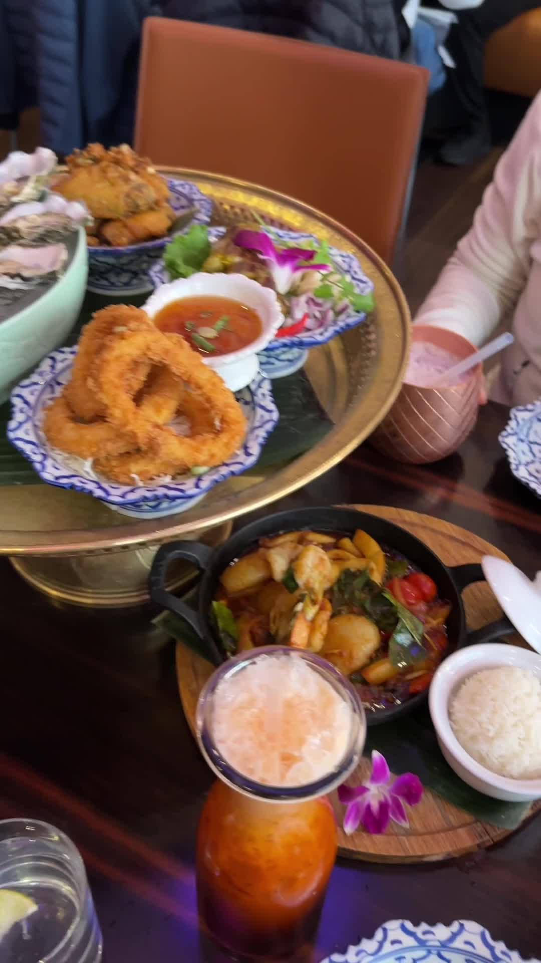 Video review of Lao Table
