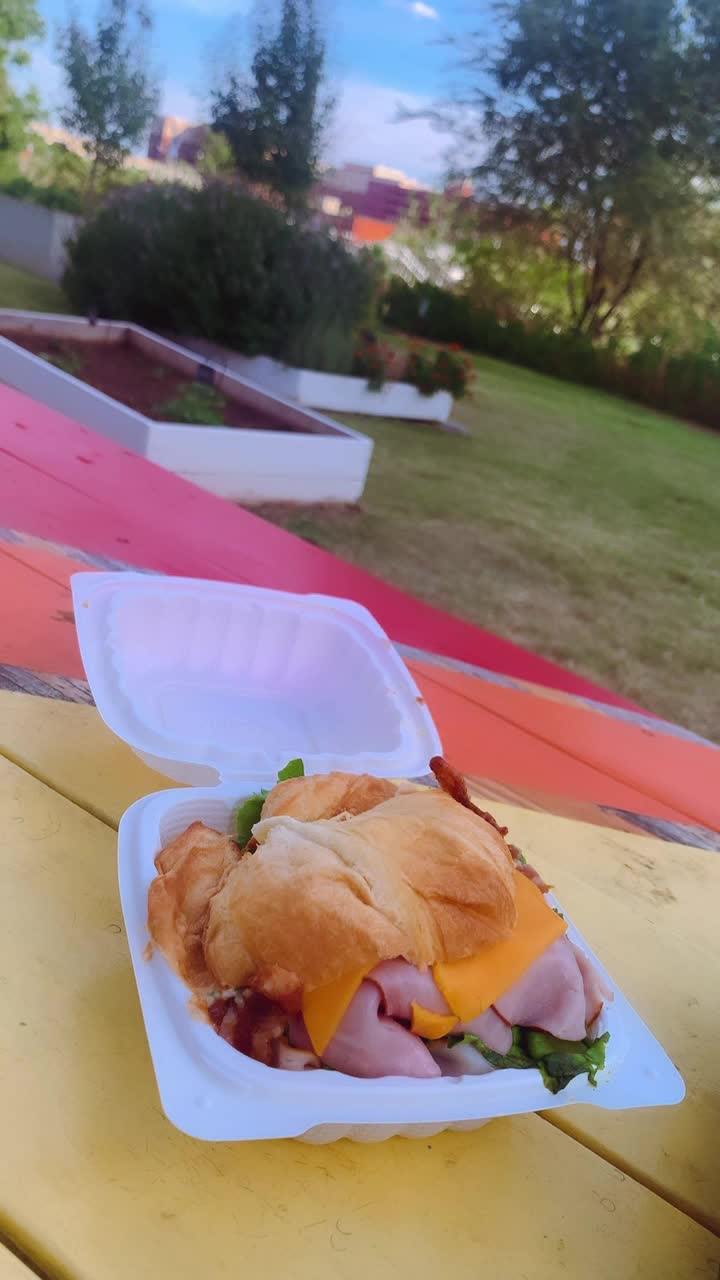 Outta Da Box Food 2 Go