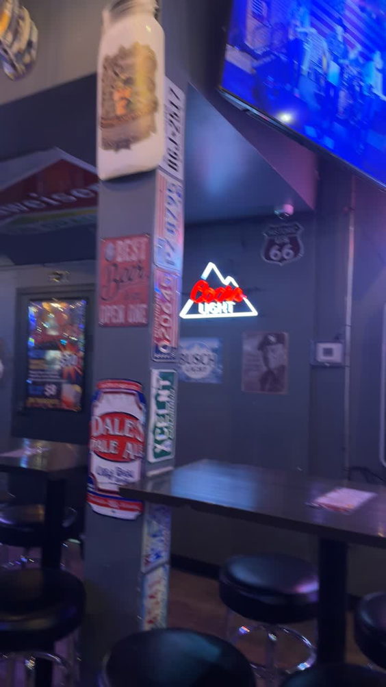 Tom Davis Saloon