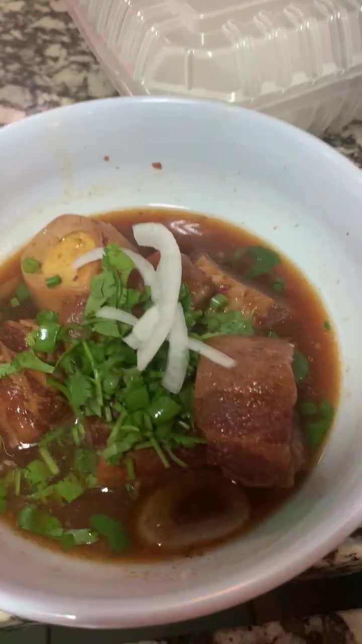 Video review of Pho MAI #1 Noodle House