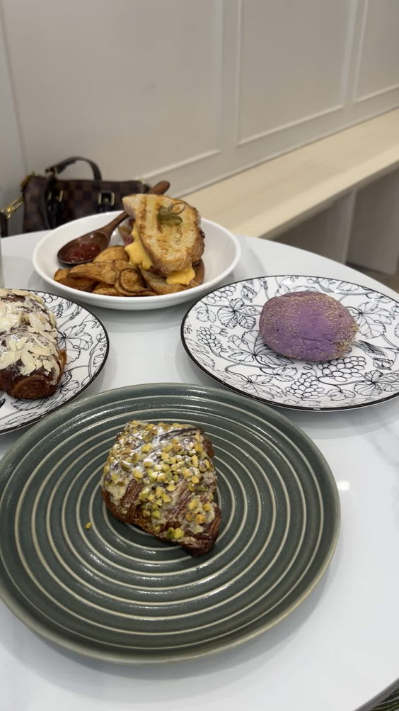 Club’s Bakery