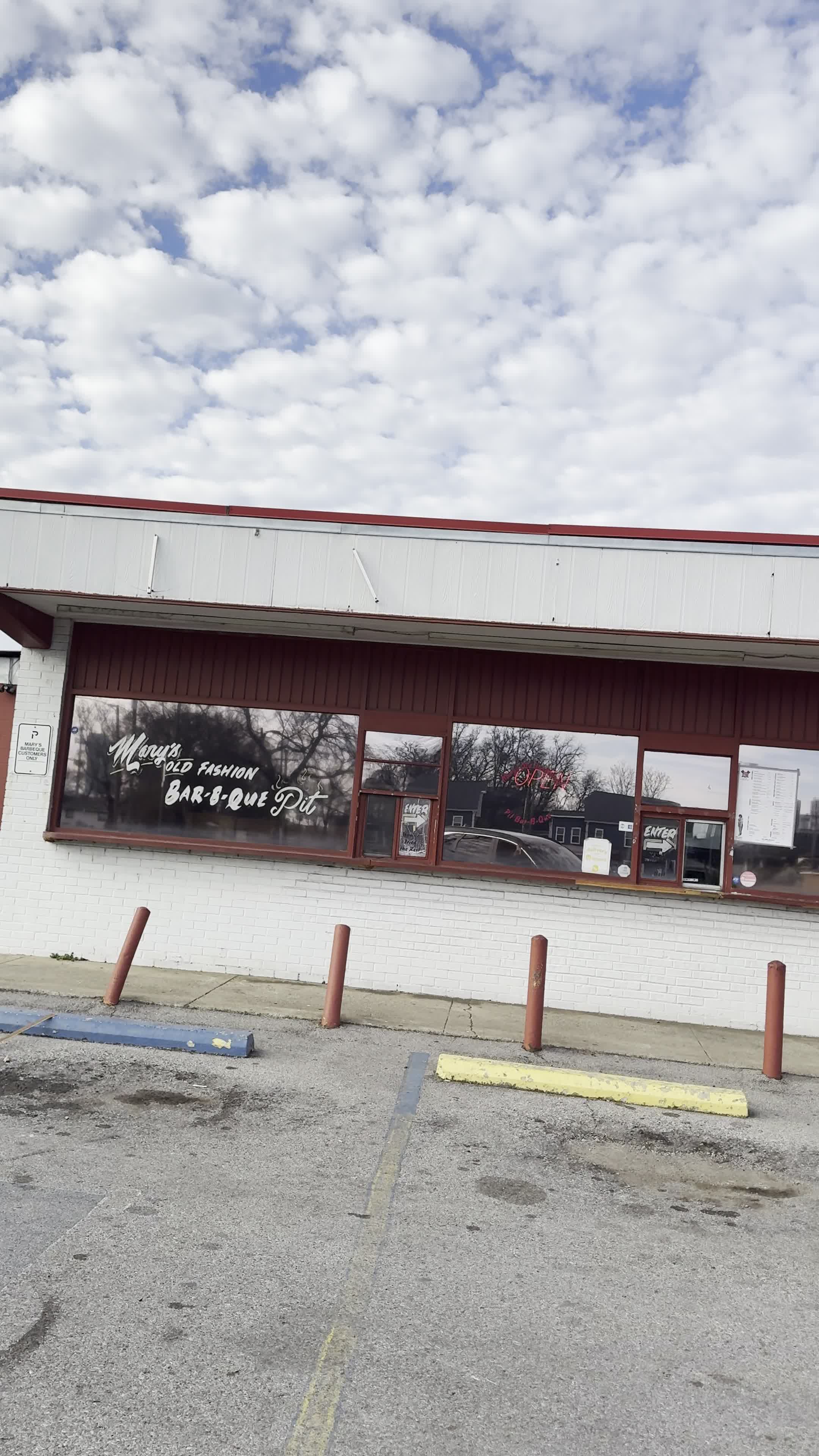 Mary's Old Fashioned Pit Bar-B-Que