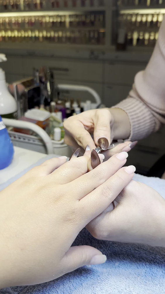 Zara nail bar 