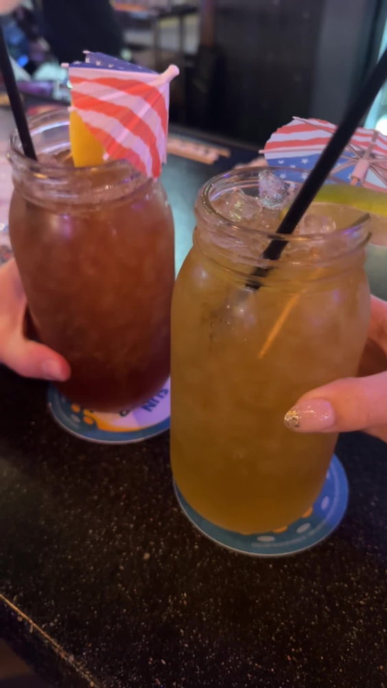 Tom Davis Saloon
