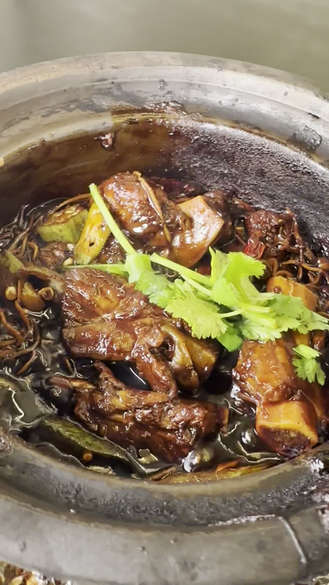 Leong Kee (Klang) Bak Kut Teh 梁记(巴生)肉骨茶