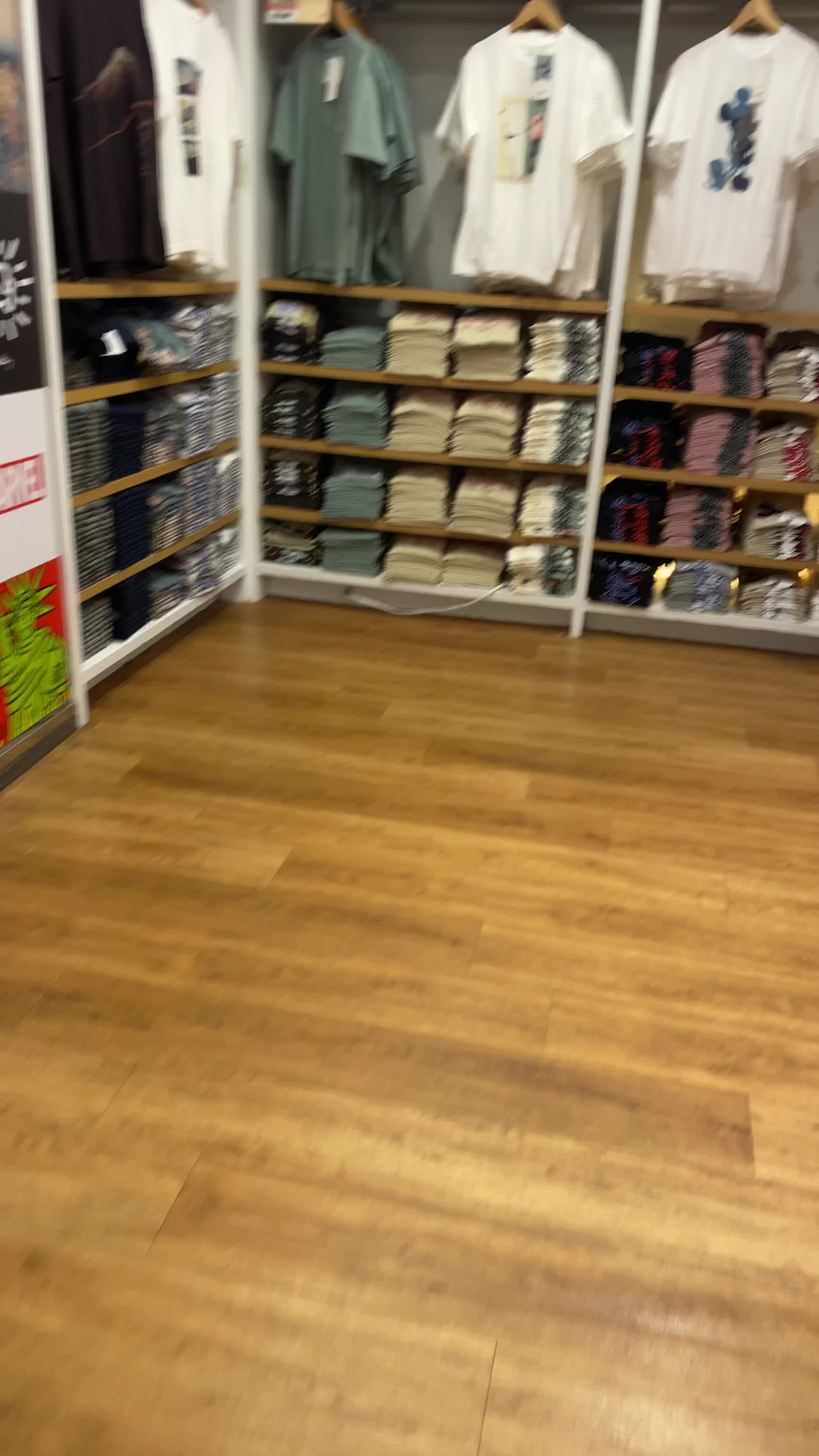 Video review of UNIQLO