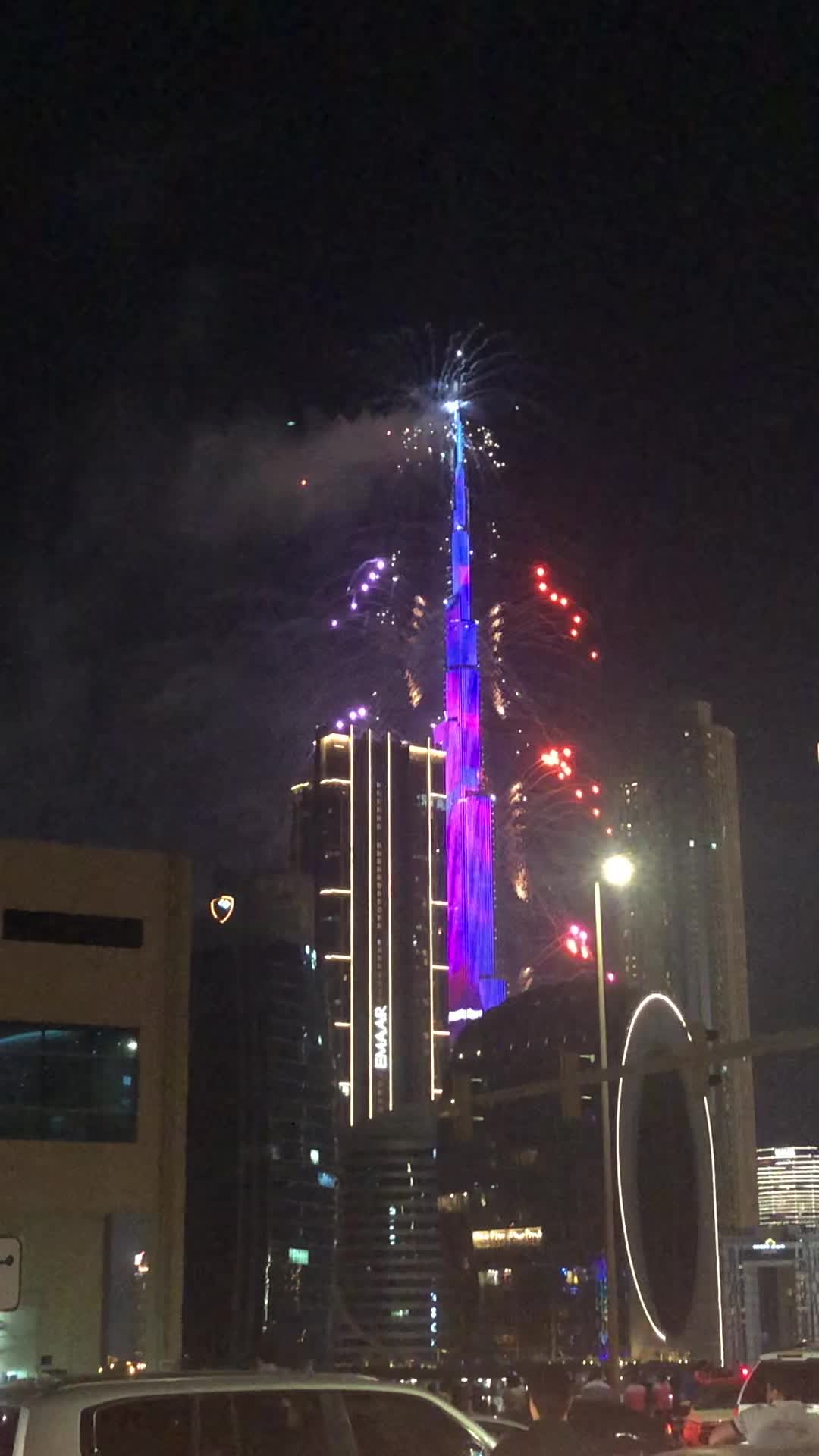 Video review of Burj Khalifa (برج خليفة)