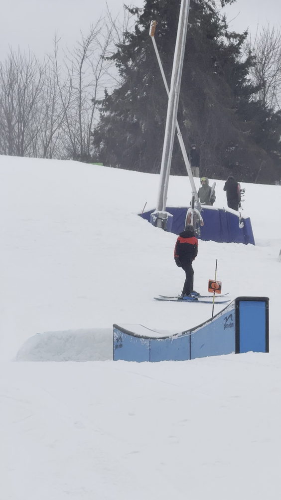 Glen Eden Ski and Snowboard Centre