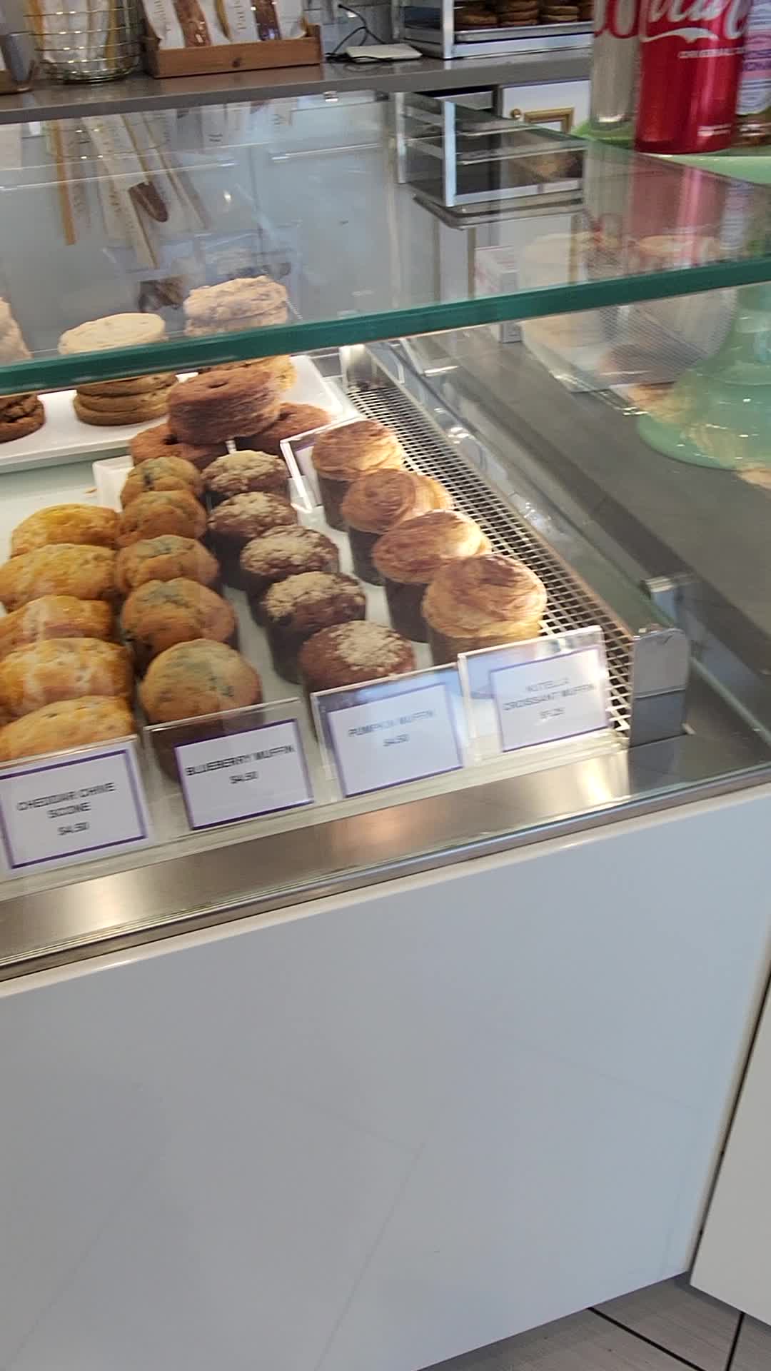 Video review of Estelle Bakery & Pâtisserie