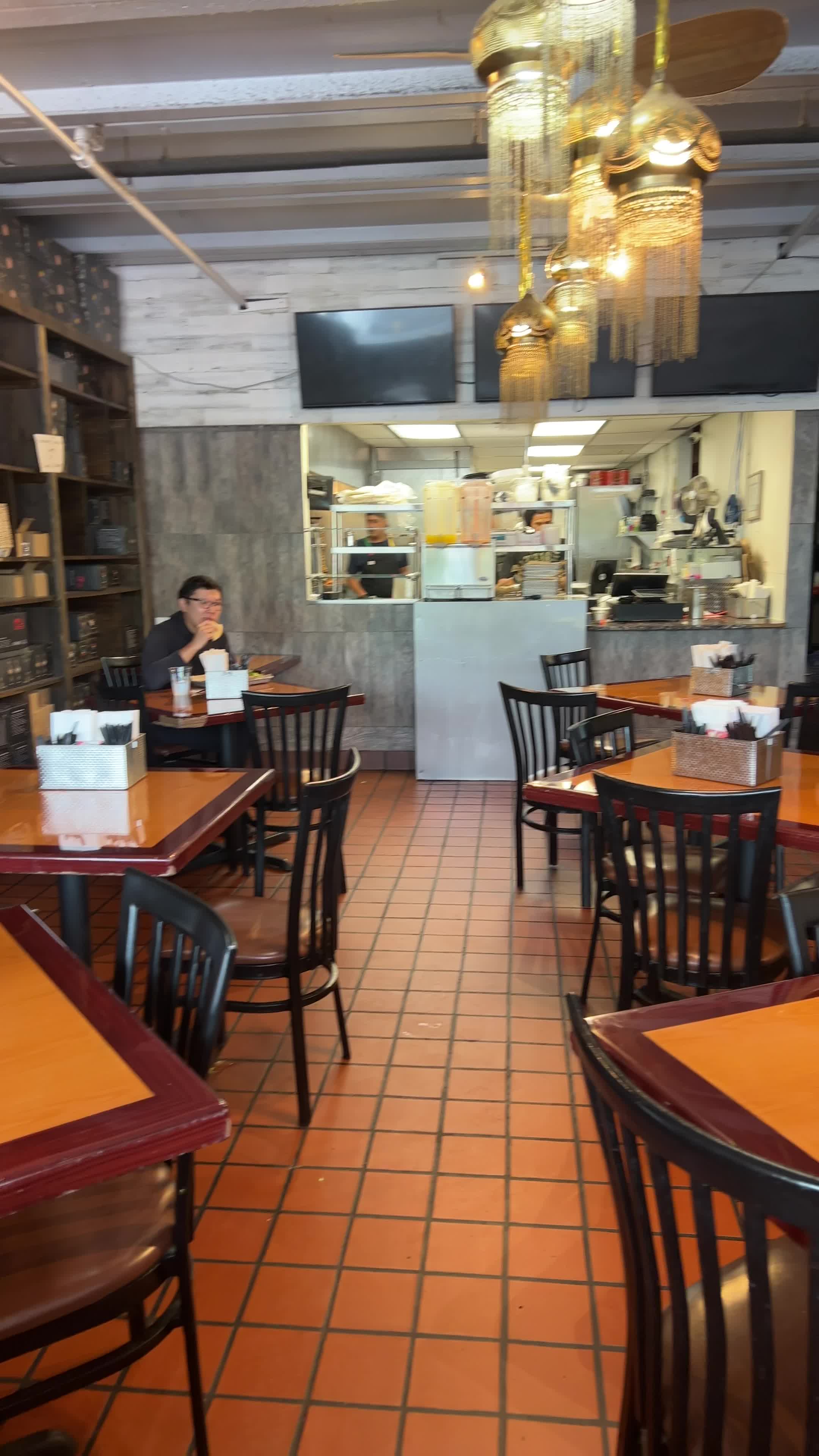 Ariana Kabob & Gyro Bistro