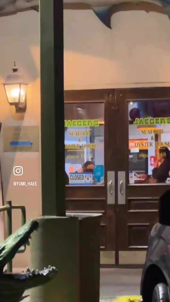 Video review of Jaeger's Seafood and Oyster House