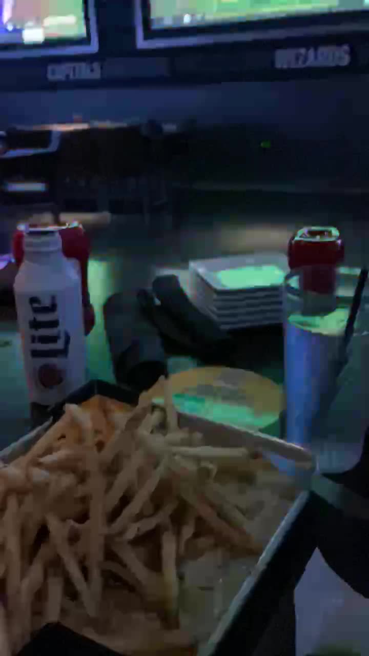 Dave & Buster's