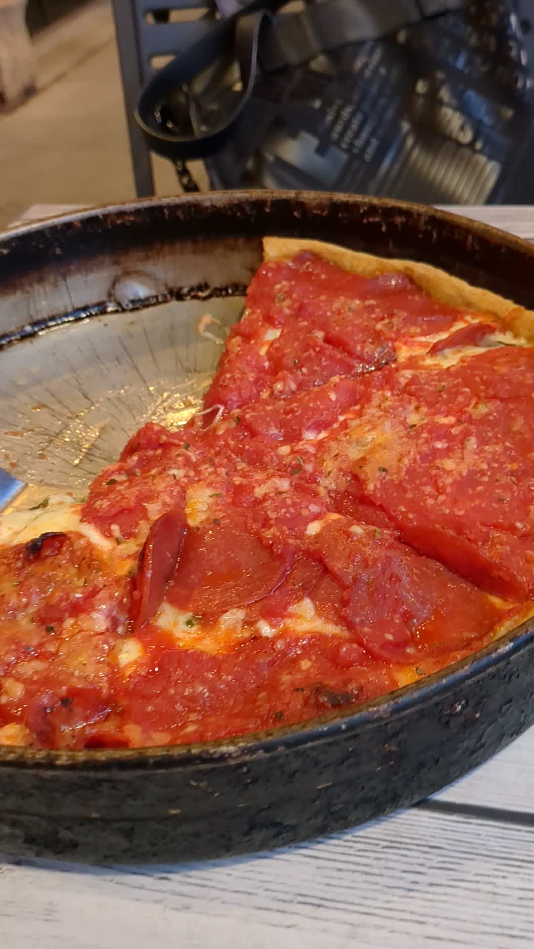 Video review of Lou Malnati's Pizzeria