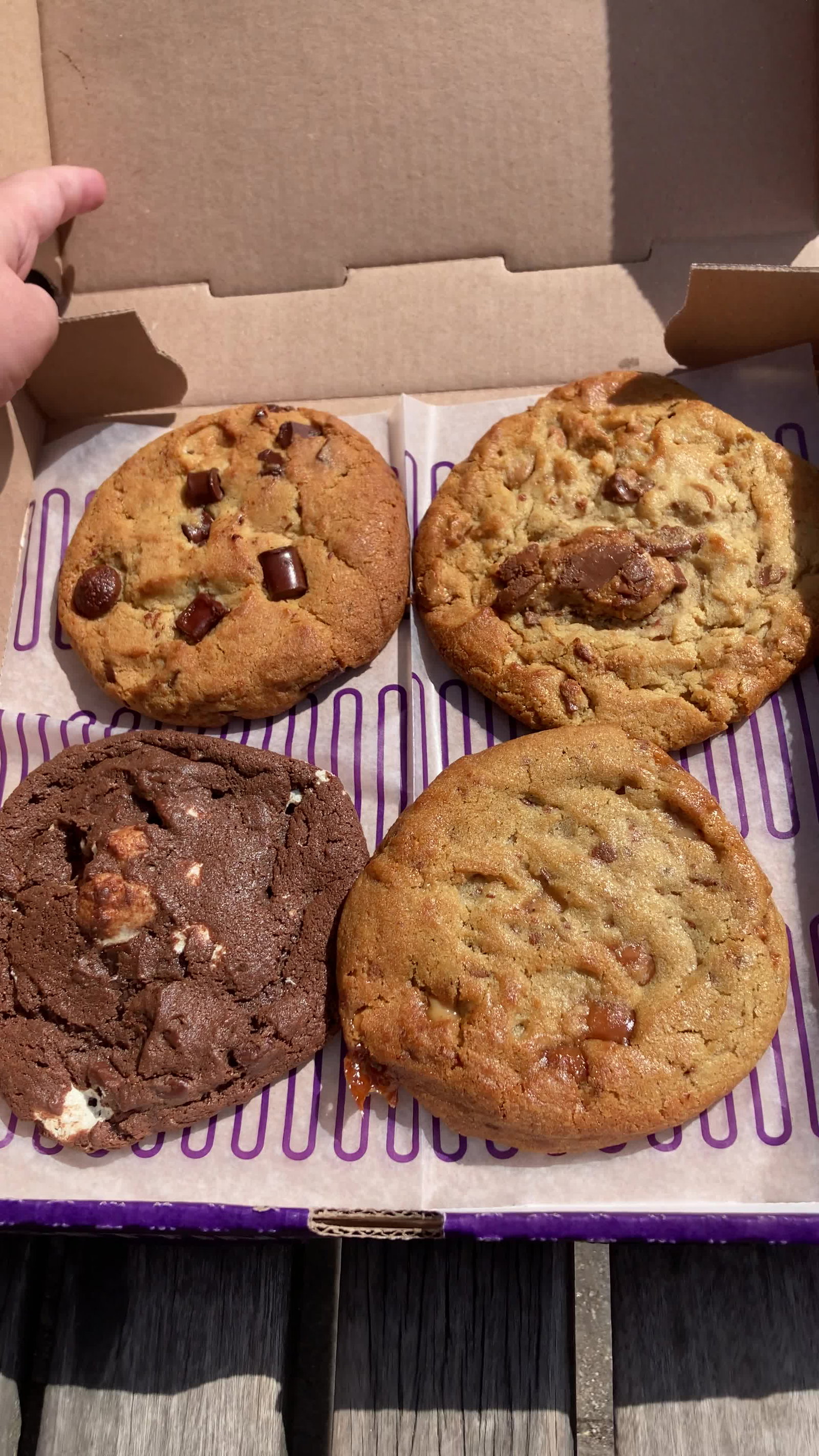 Video review of Insomnia Cookies