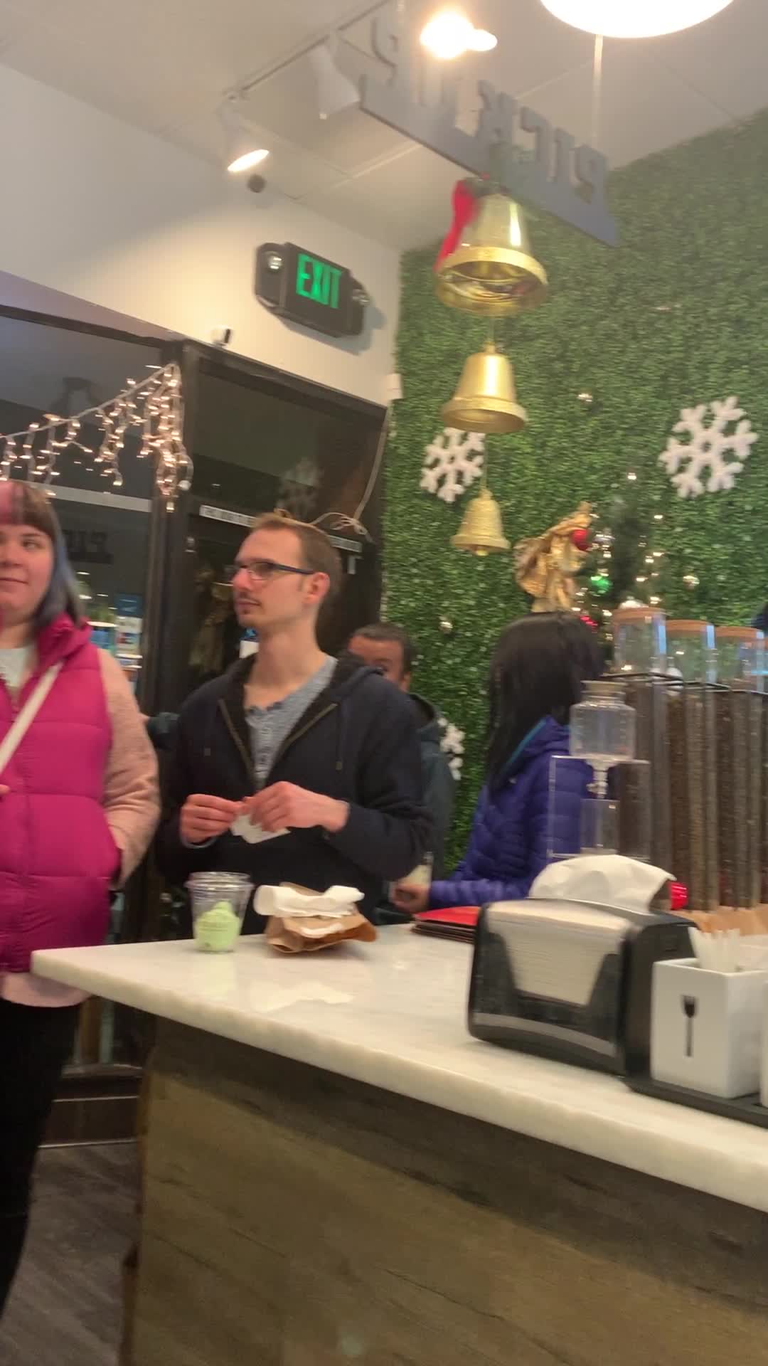 Video review of Sweet Moment Sm