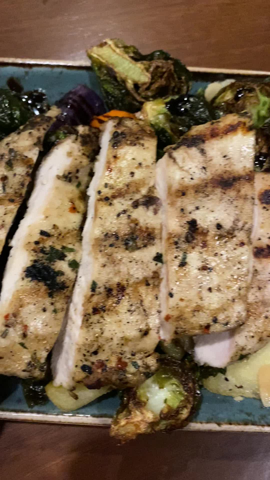 Video review of Eli's On Whitney