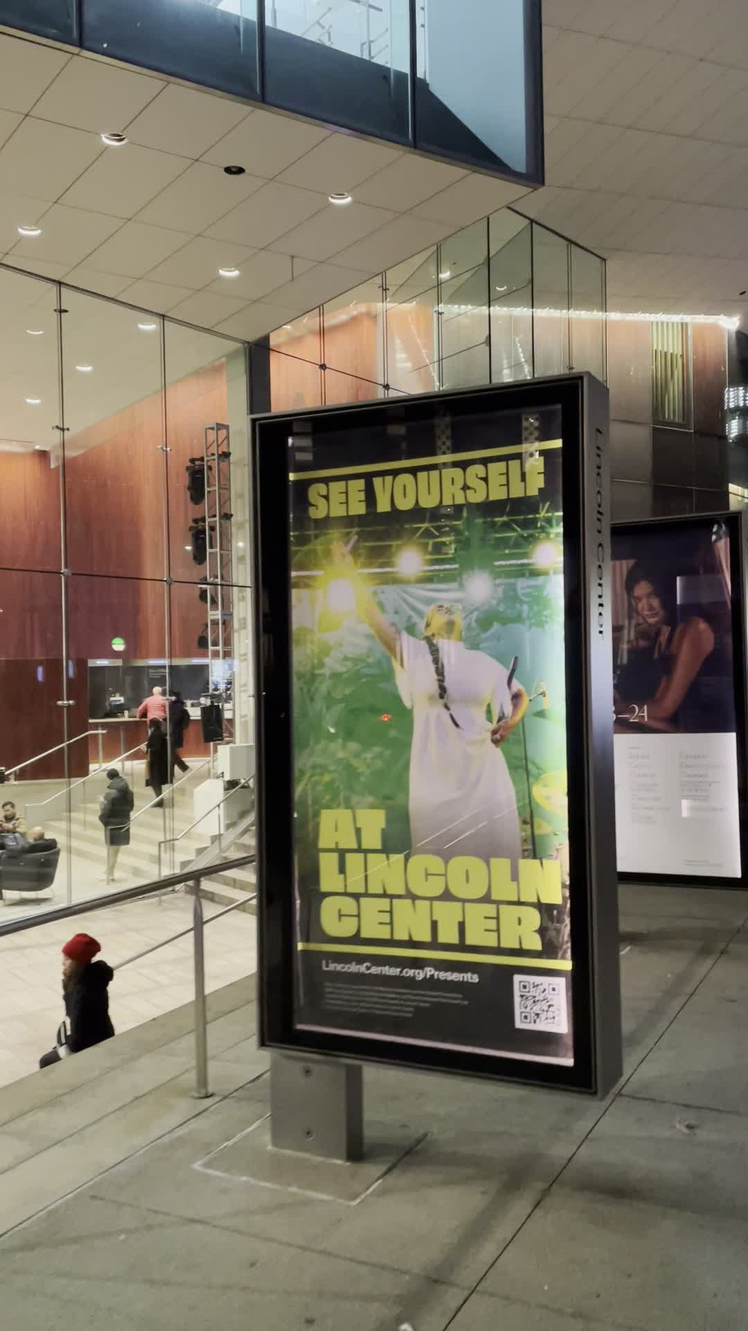 Video review of Alice Tully Hall