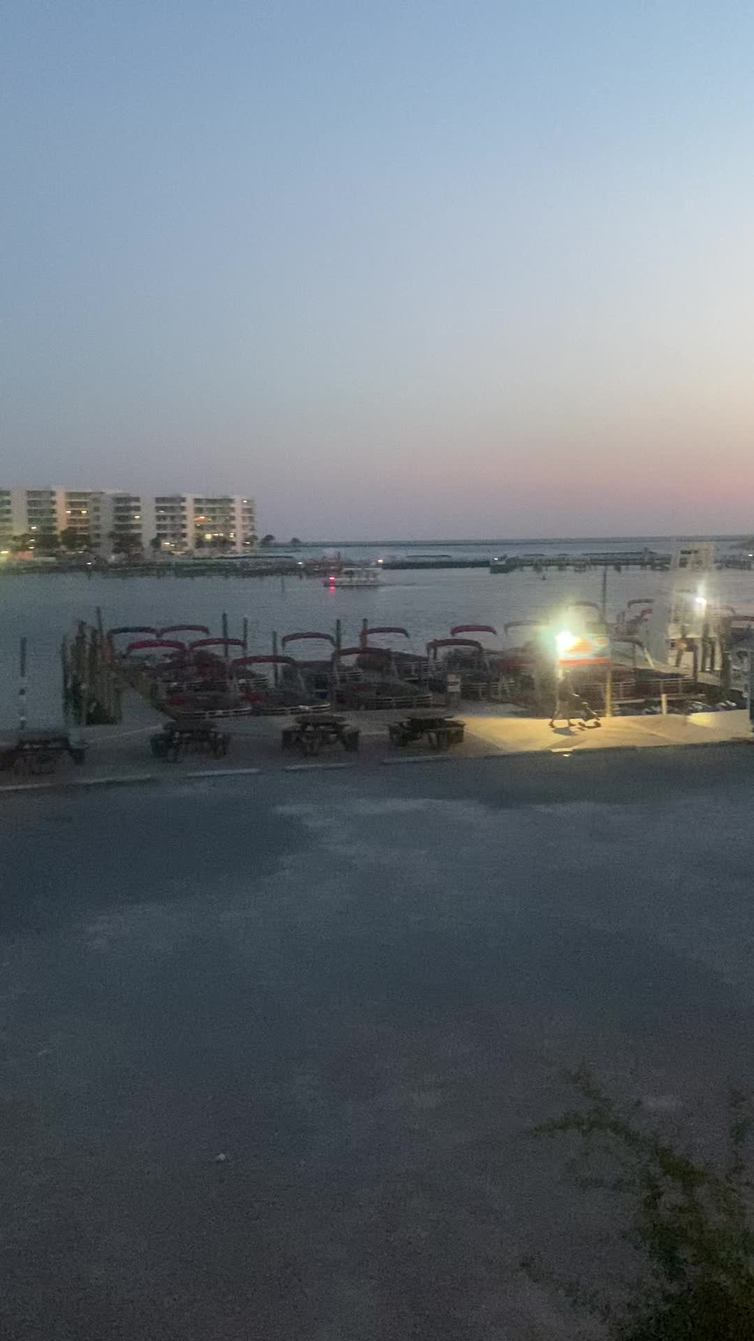 Video review of Dewey Destin's Harborside