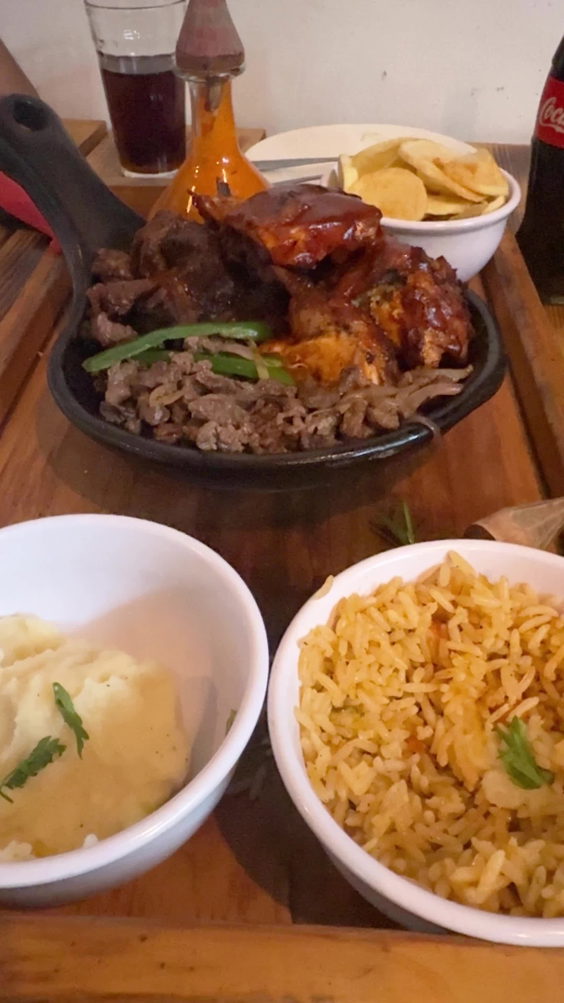 Toro Grill & Lounge