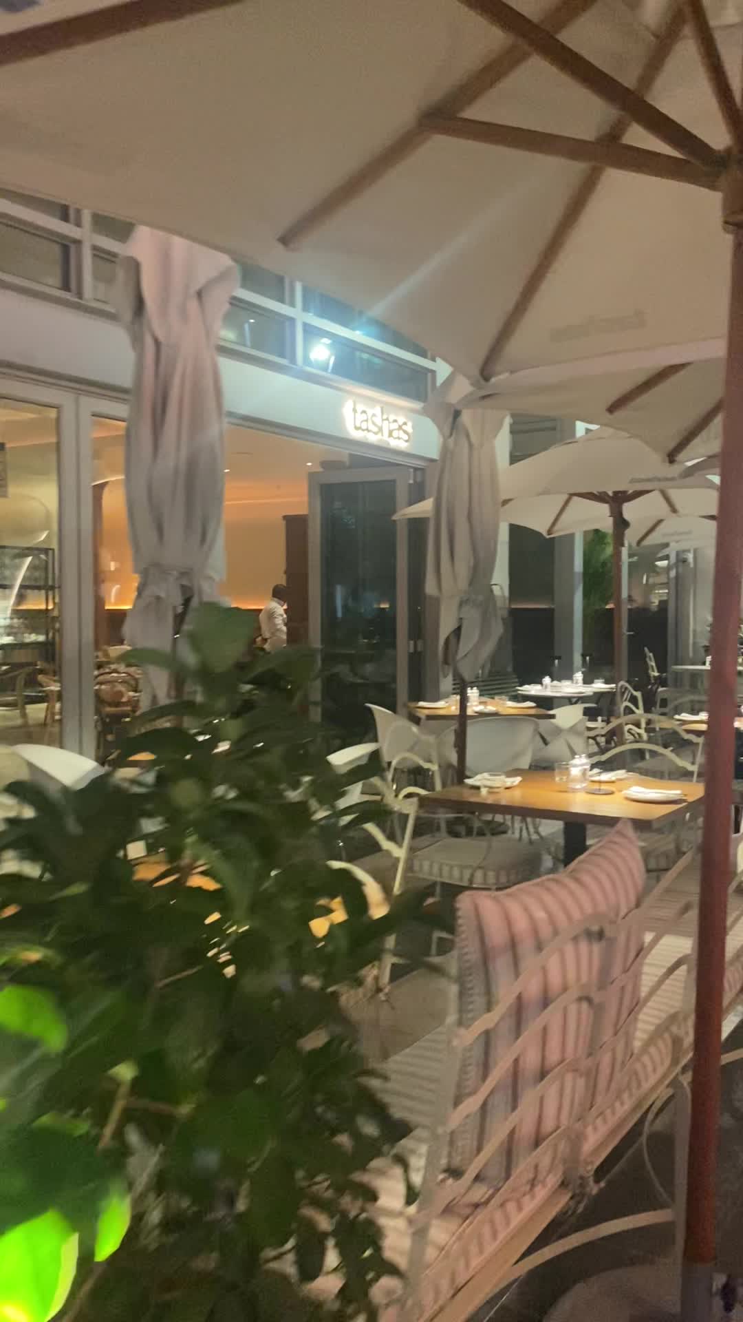 Video review of tashas Cafe