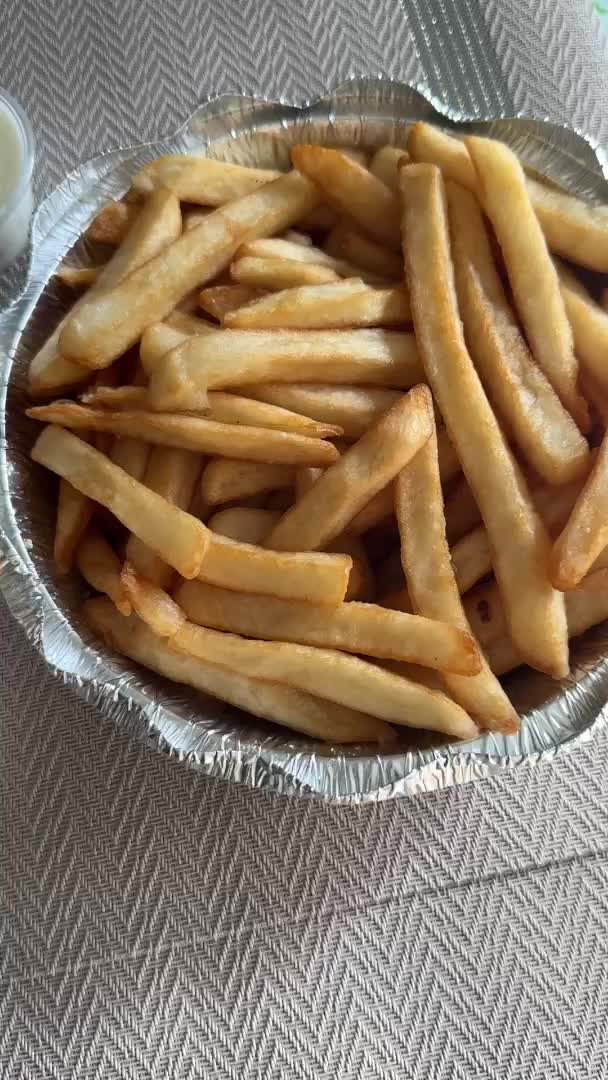 Video review of Arch Diner