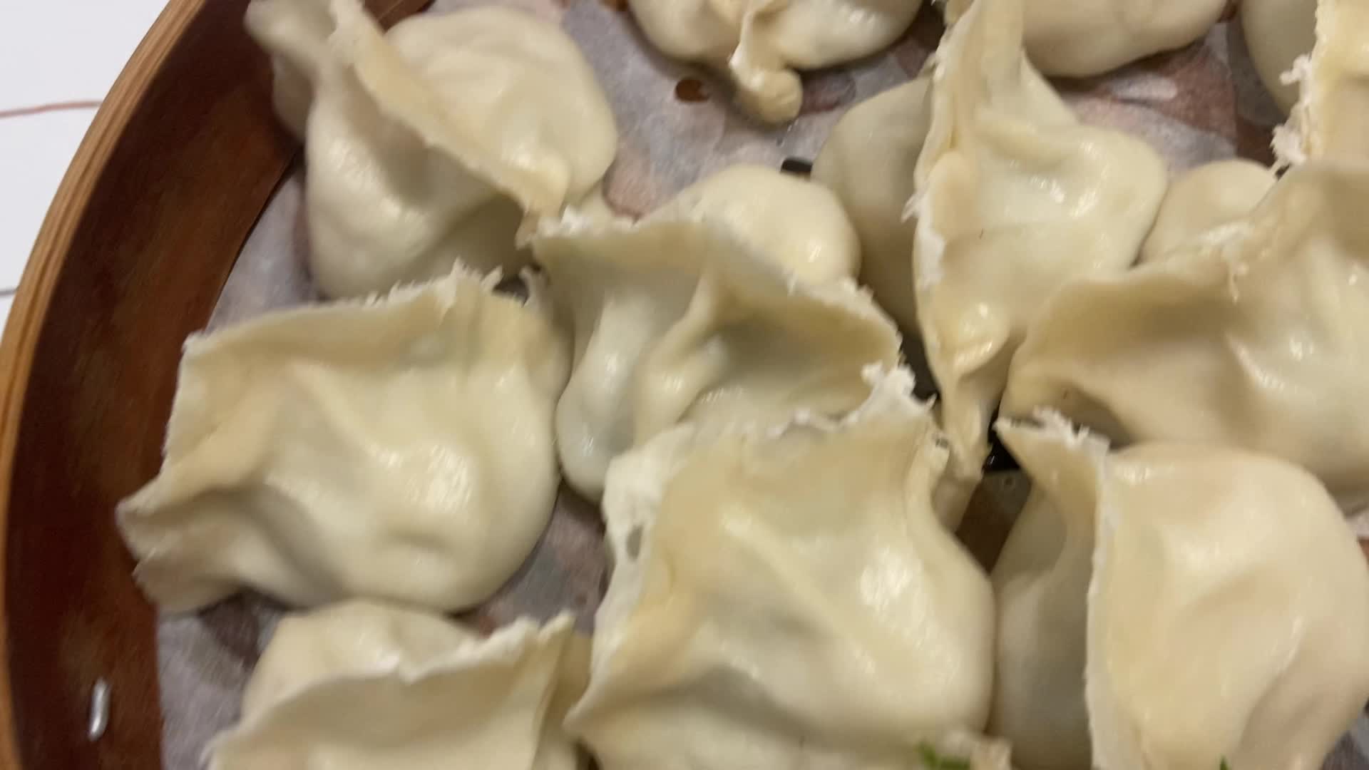 Video review of Qing Hua Dumpling