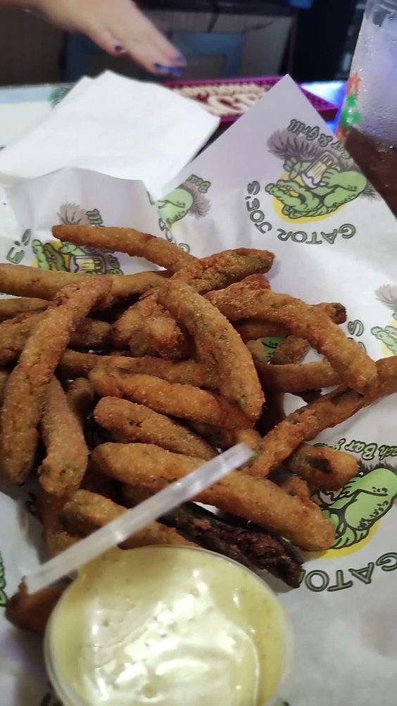 Gator Joe's Beach Bar & Grill