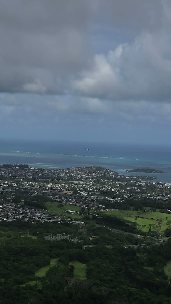 Nuuanu Pali Lookout
