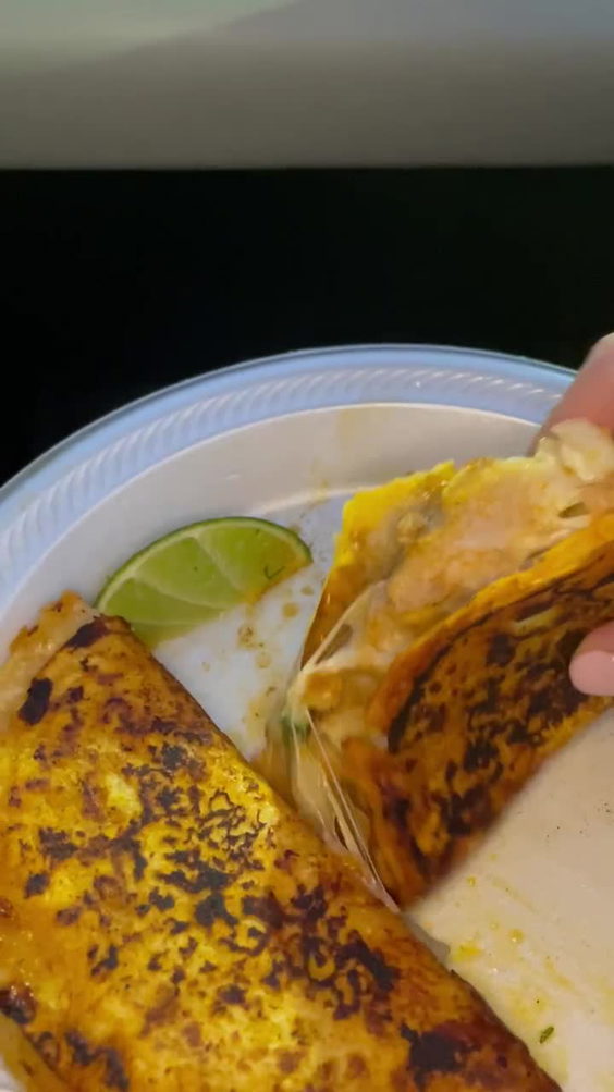 Tacos Y Mariscos El Amigo