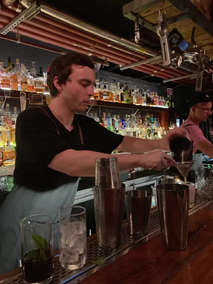 Video review of Stitch Bar